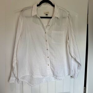 Universal Thread Ivory Crinkle Button-Up Shirt – XL